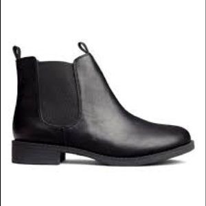 Short black leather booties